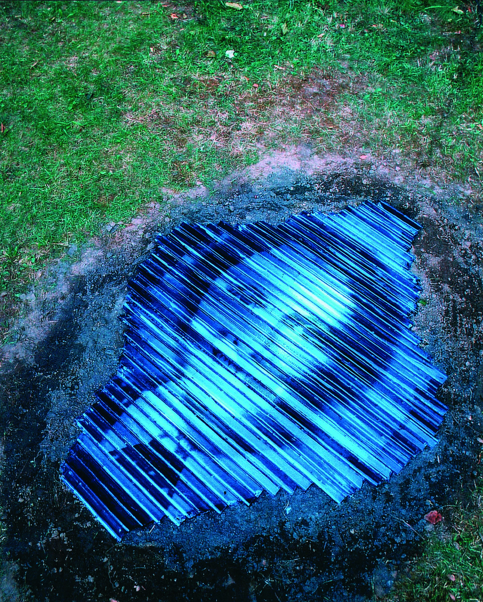 Liskor Marja, First Version, 1997 Installation with b&w Photography, Glass Rods, Light Source At Kunstlandschaft III, Kunsthaus Flora, Berlin, 1997